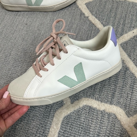 Veja,  Kids' Small Esplar Leather Sneaker - Picture 6 of 10